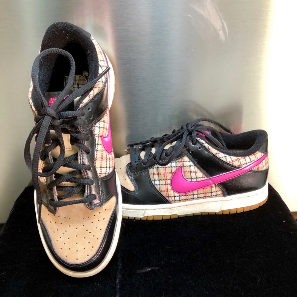 RARE, released in March 2008, Nike sneakers